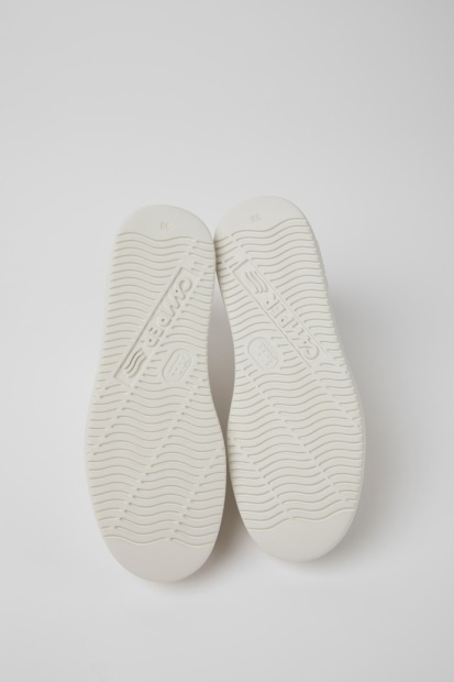 Camper Runner K21 Hvite Sneakers I Ufarget Skinn For Kvinner Nyankomne