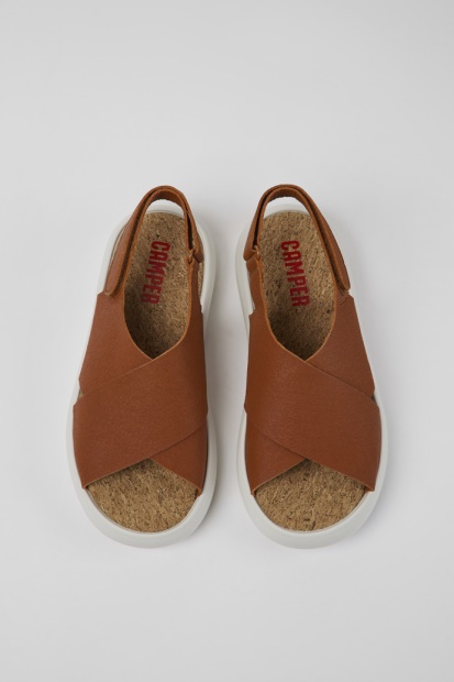 Eksklusive Camper Pelotas Flota Brune Og Hvite Skinnsandaler For Kvinner