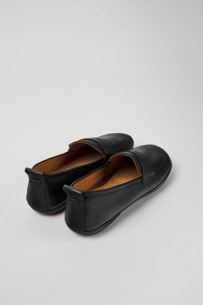 Design Høyre Svarte Skinnsko For Kvinner Bobil