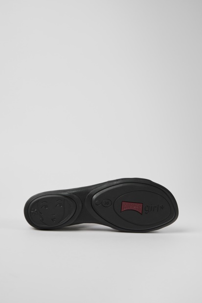 Campingvogn Høyre Svarte Skinnsandaler For Kvinner Nyankomne