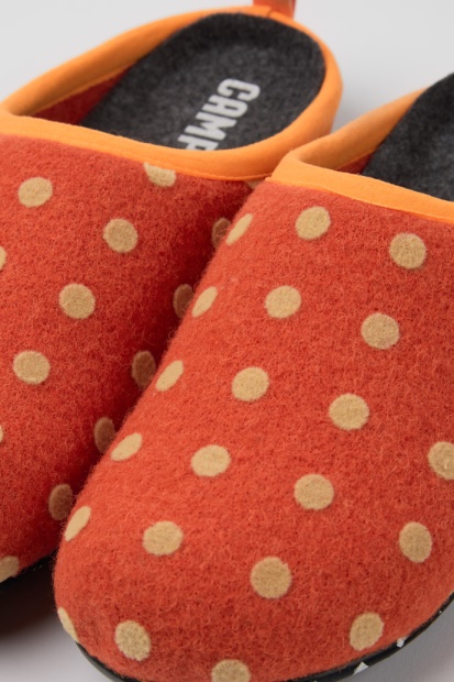 Design Wabi Oransje Og Brun Ull Dametøfler Campingvogn