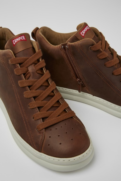 Eksklusive Camper Runner Brune Skinnsneakers For Menn