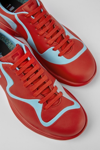 Tvillinger Røde Og Turkise Lær Snøresko Eksklusiv Campingvogn