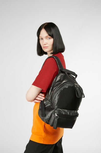 Design Ado Black Resirkulert Nylon Ryggsekkcamper