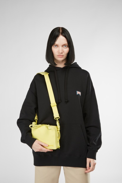 Ado Gul Cross-body Bag Eksklusiv Campingvogn