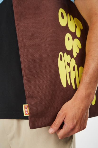 Eksklusiv Camper Conmigo Burgunder Og Gul Tote Bag