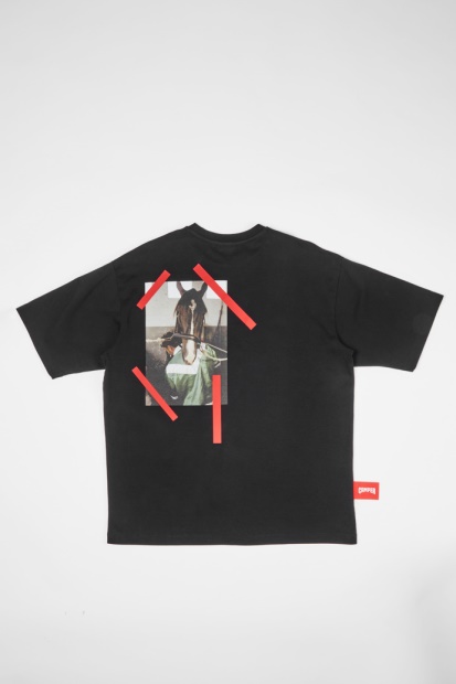 Eksklusiv Camper T-skjorte Svart T-skjorte Med Hestetrykk Bak