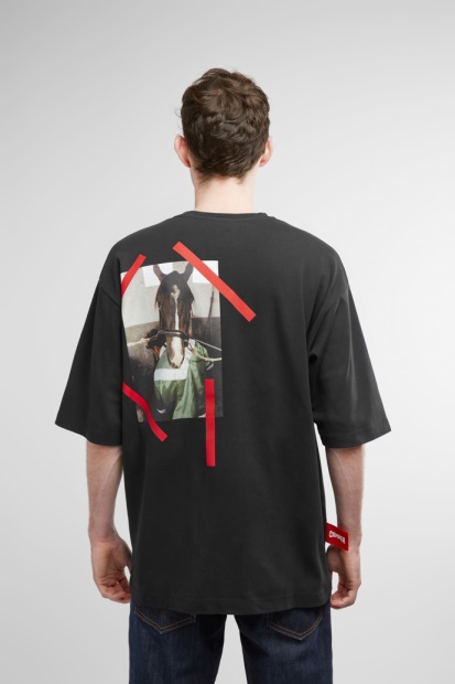 Eksklusiv Camper T-skjorte Svart T-skjorte Med Hestetrykk Bak