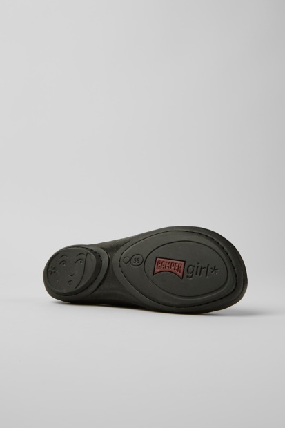 Høyre Sorte Skinnsko For Kvinner Eksklusiv Camper