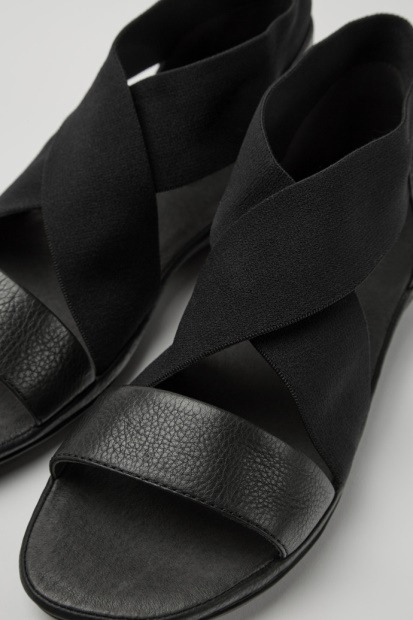 Høyre Svarte Sandaler For Kvinner Eksklusiv Campingvogn