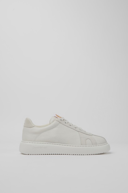 Camper Design Runner K21 Hvite Sneakers I Ufarget Skinn For Kvinner