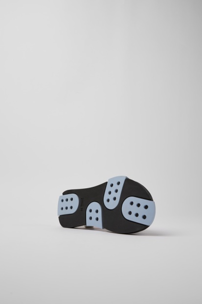 Sett Røde Hvite Og Svarte Sandaler For Nye Bobiler For Kvinner