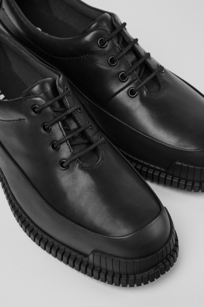 Camper Pix Sorte Snøresko I Skinn Nykommere