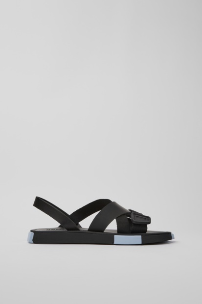 Bobildesignsett Svart Skinn Og Resirkulerte Kjæledyrsandaler For Menn